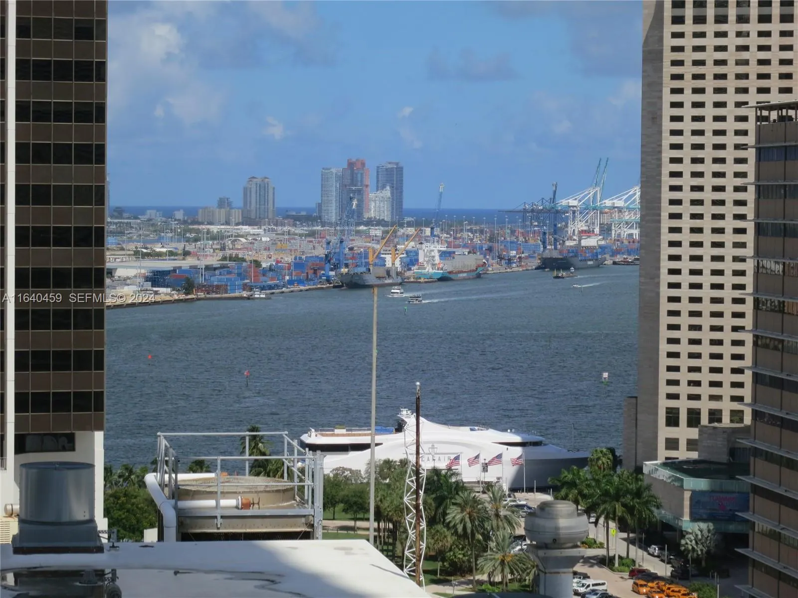 151 SE 1 Street #1902