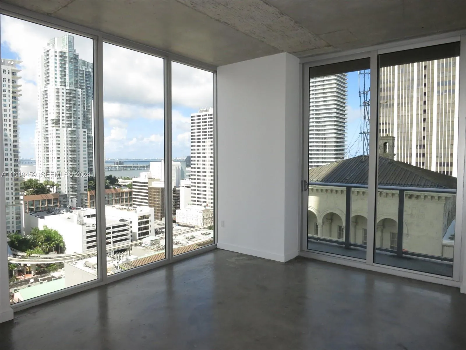151 SE 1 Street #1902