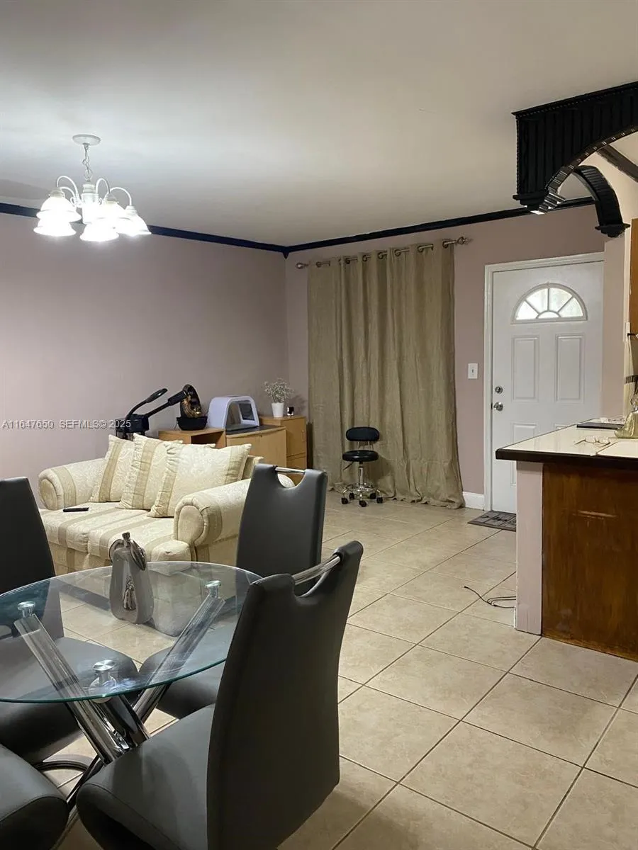 4050 NW 135th Street #20-1