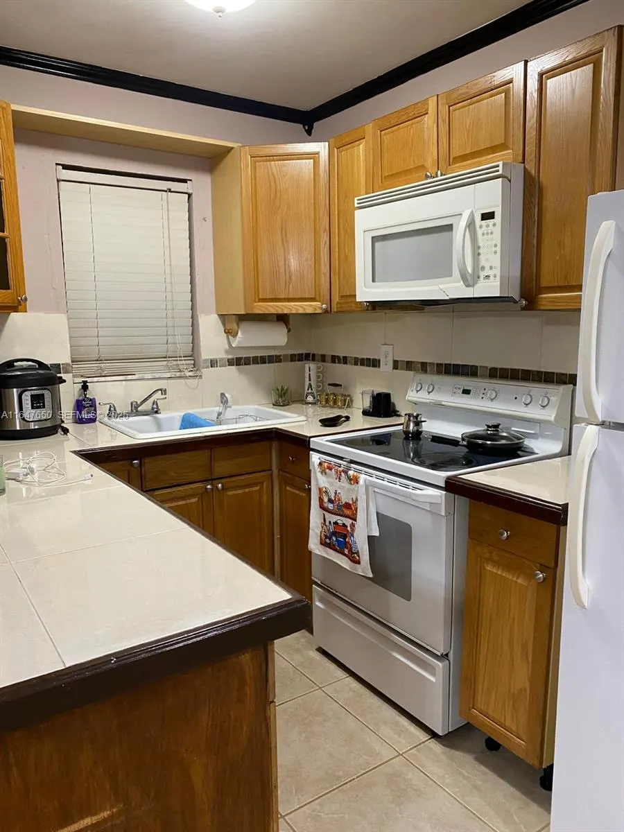 4050 NW 135th Street #20-1