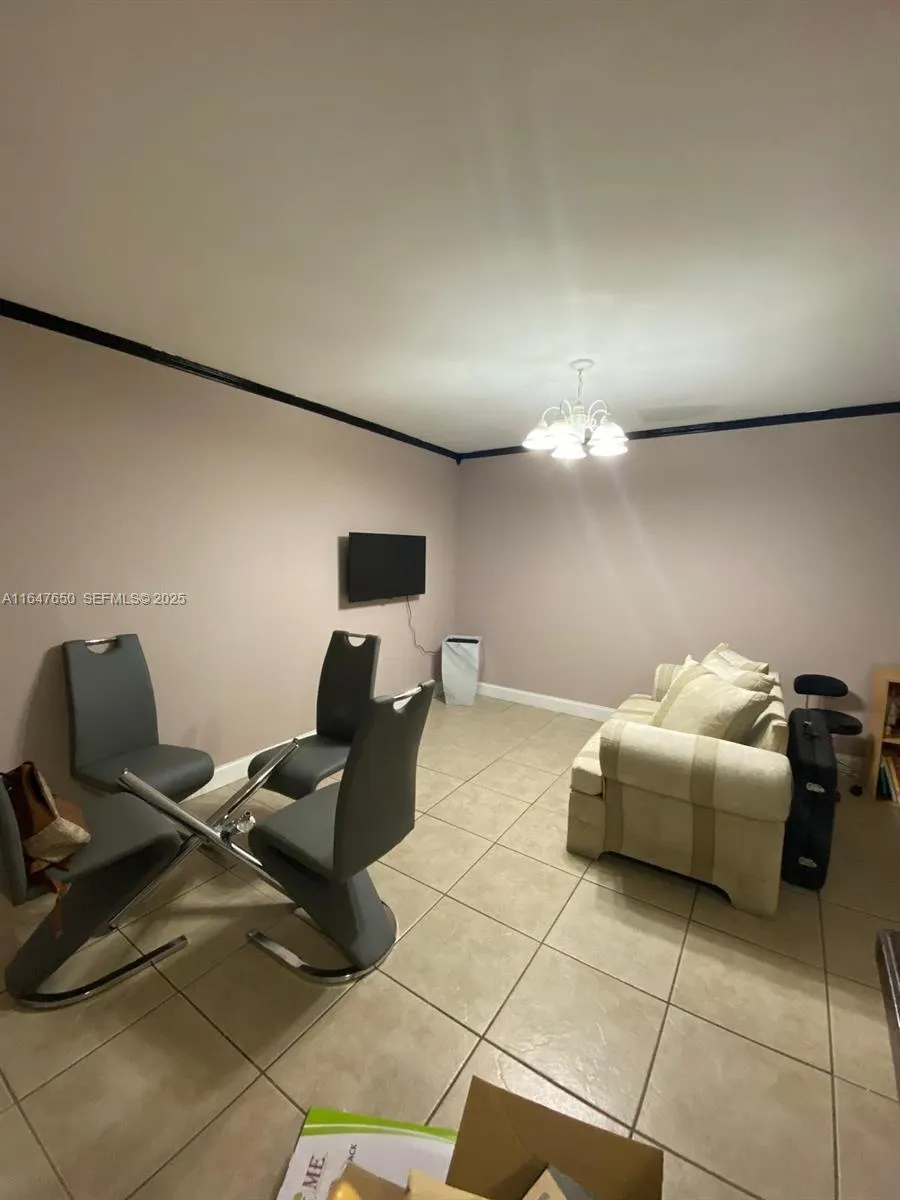 4050 NW 135th Street #20-1