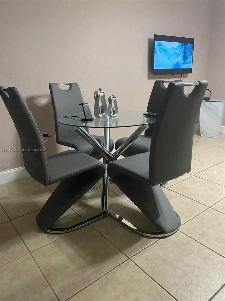 4050 NW 135th Street #20-1