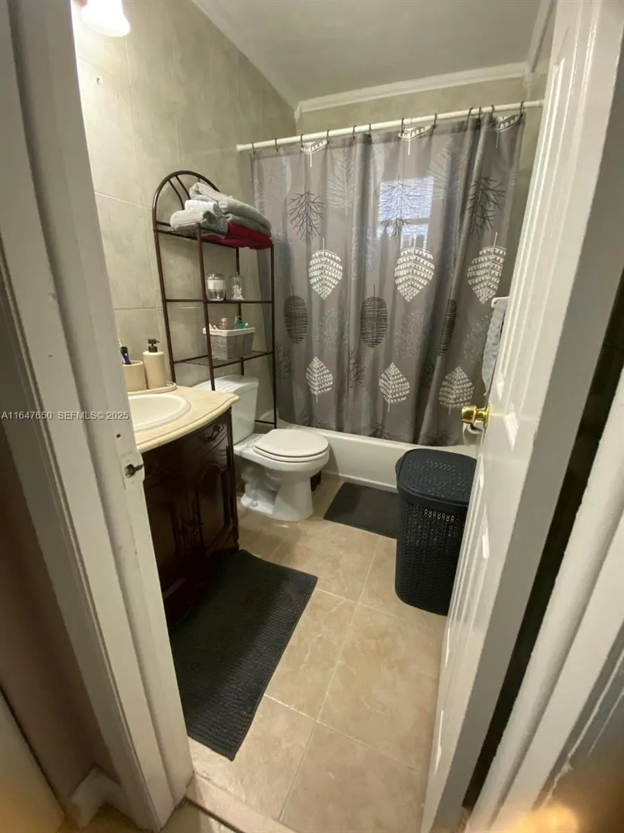 4050 NW 135th Street #20-1