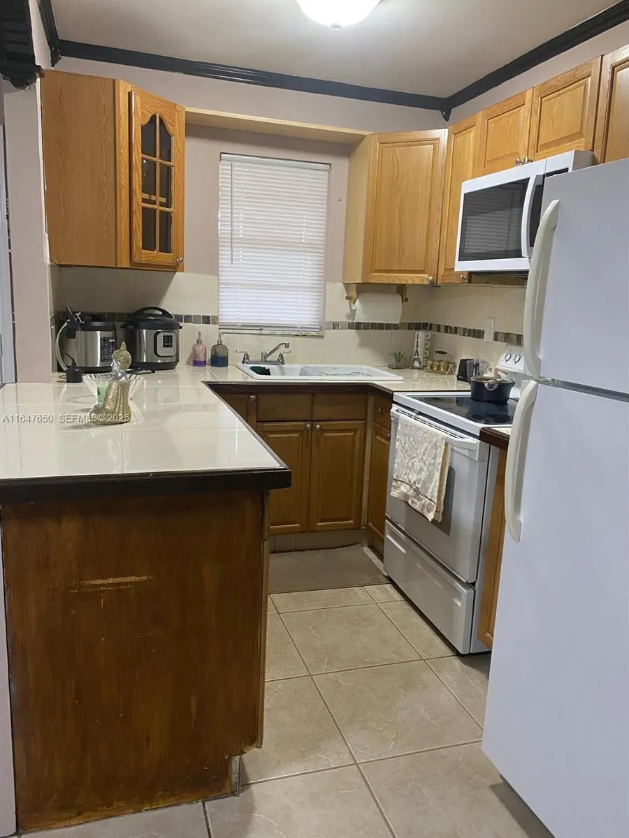 4050 NW 135th Street #20-1