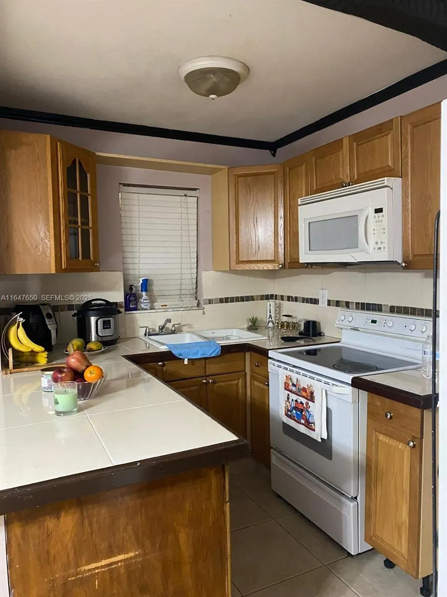 4050 NW 135th Street #20-1