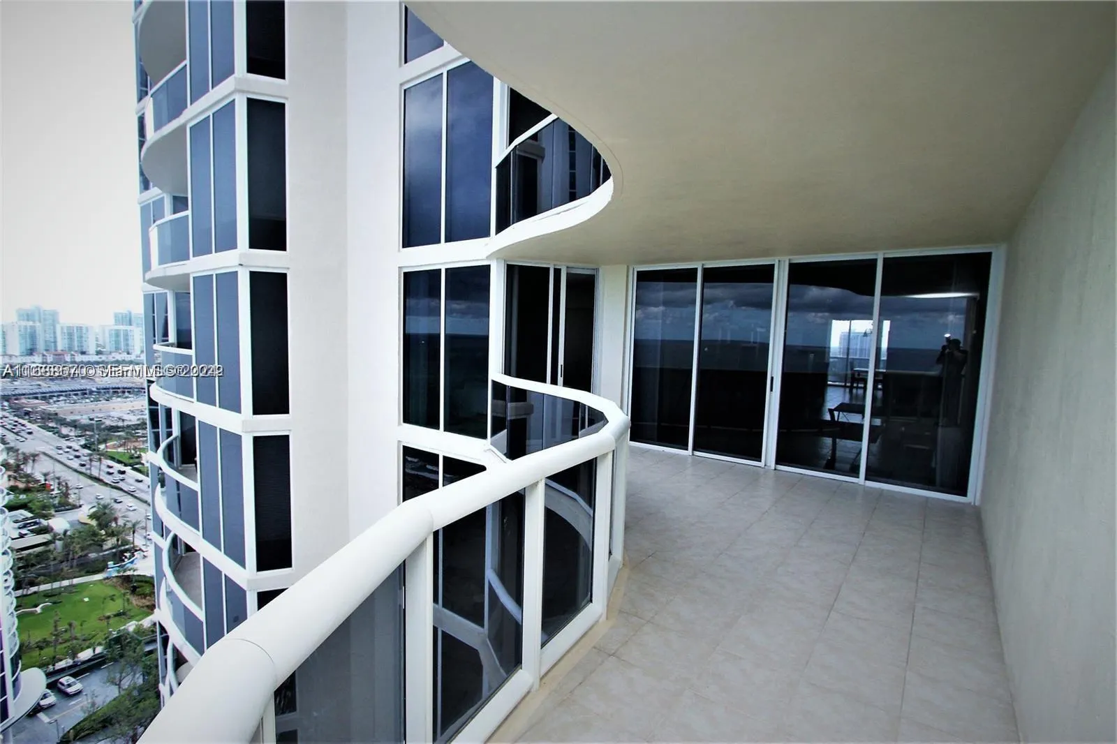17555 Collins Avenue #2502