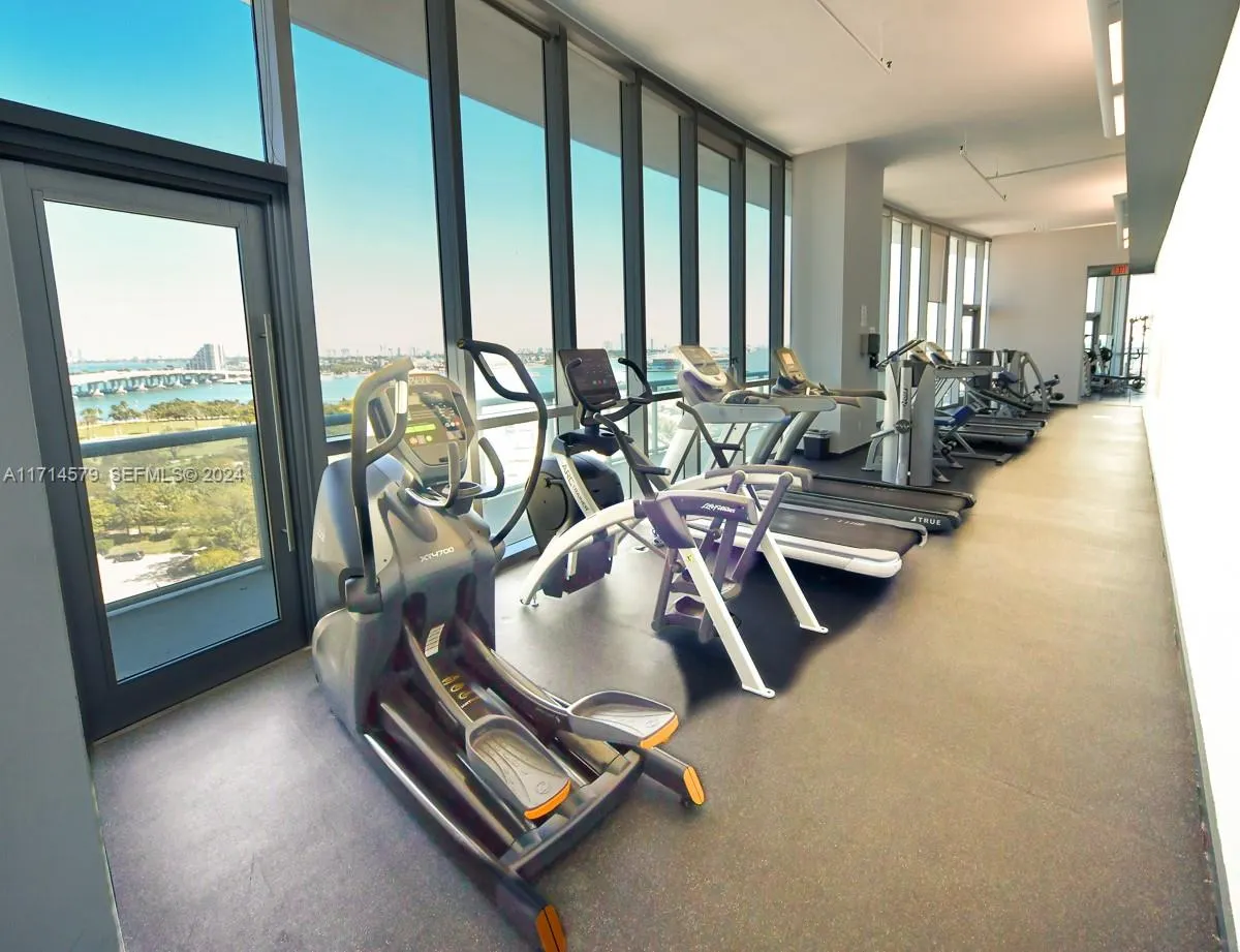 888 Biscayne Boulevard #2511