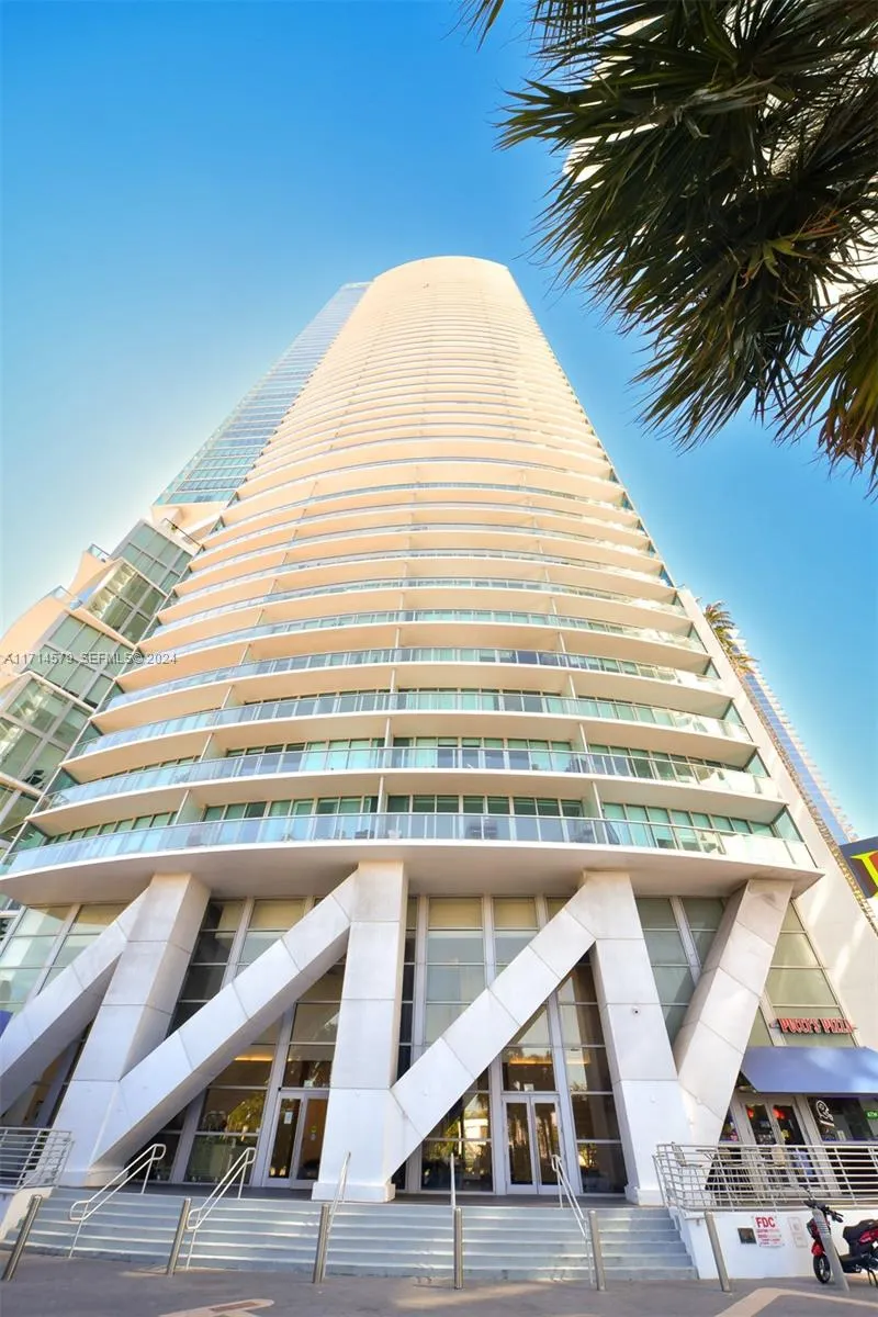 888 Biscayne Boulevard #2511