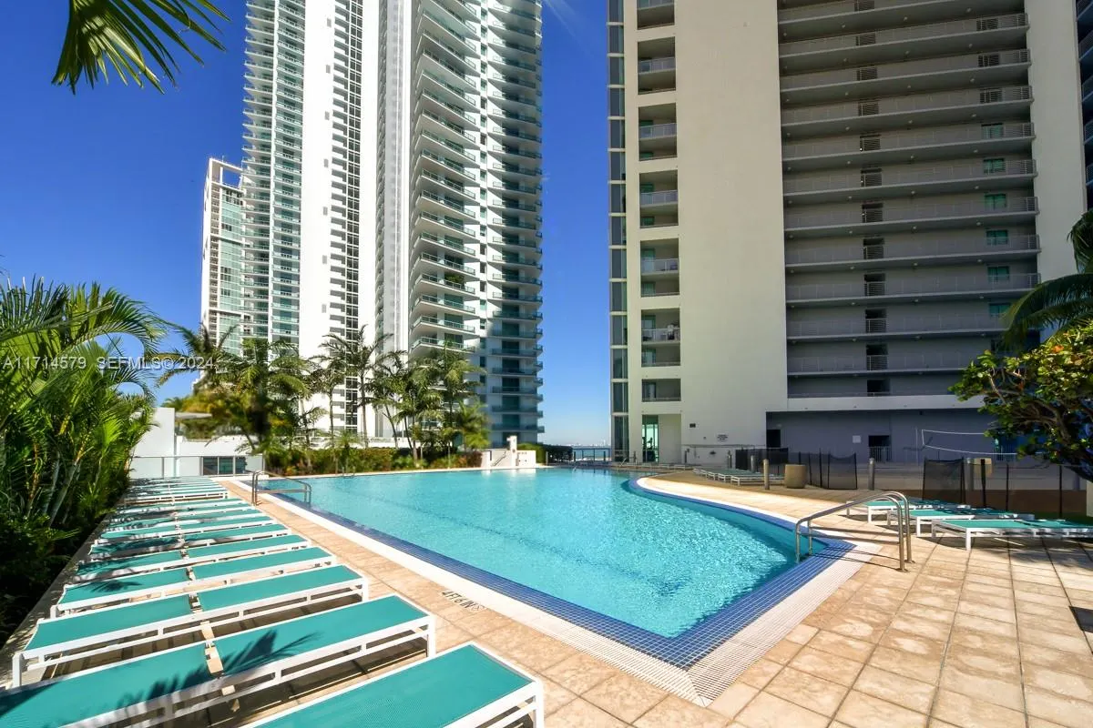 888 Biscayne Boulevard #2511