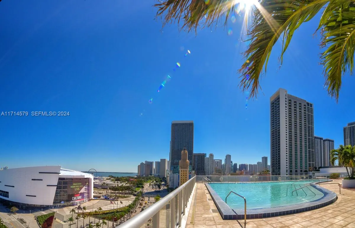888 Biscayne Boulevard #2511