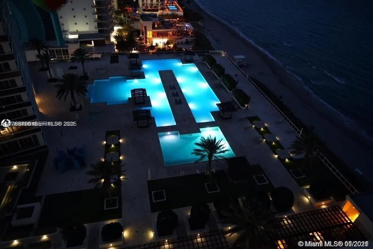 1830 S Ocean Drive #3208