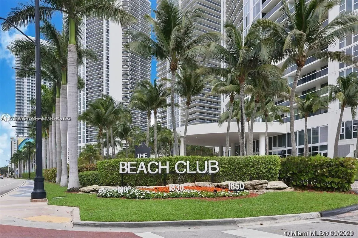 1830 S Ocean Drive #3208