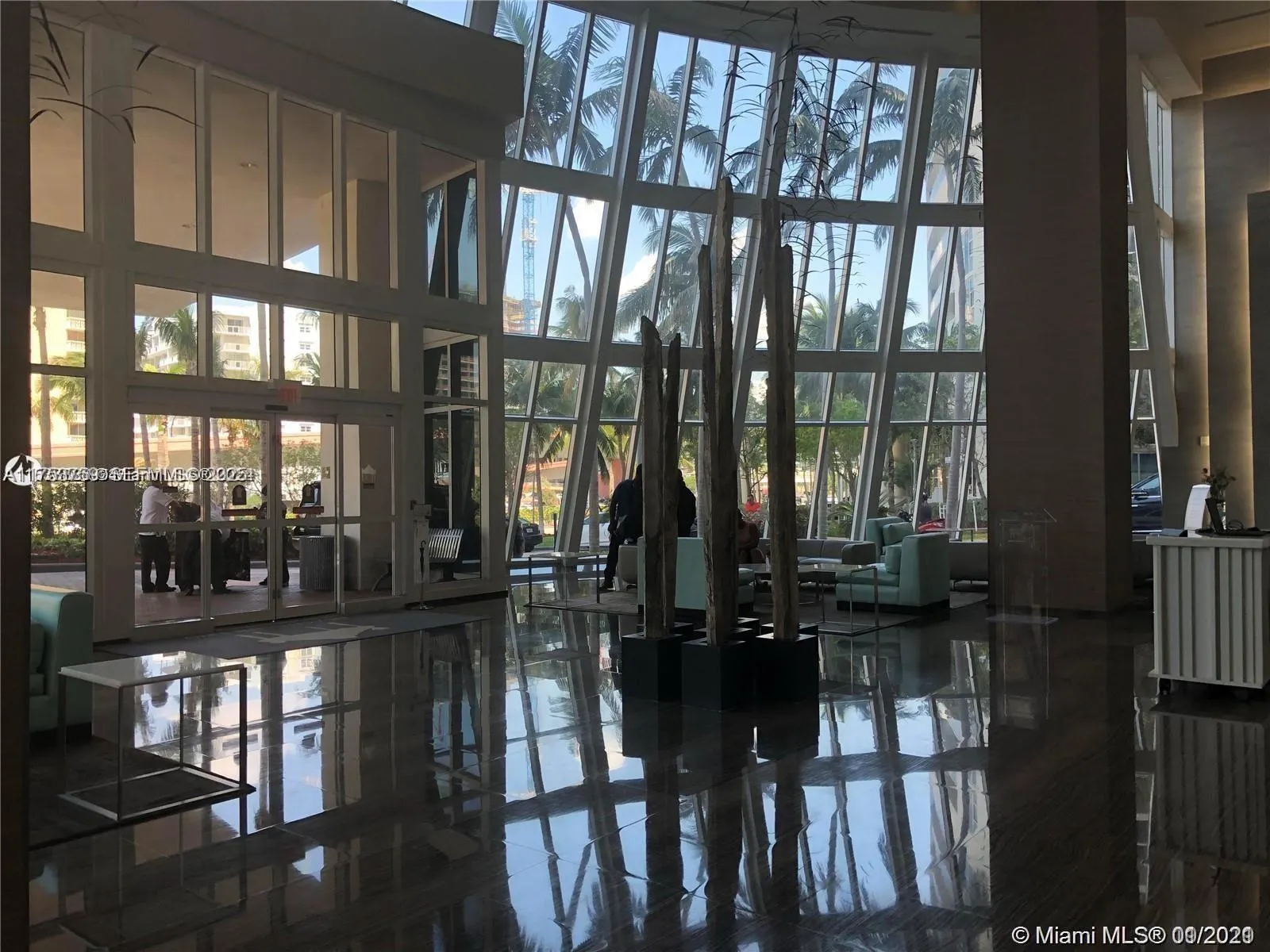 1830 S Ocean Drive #3208