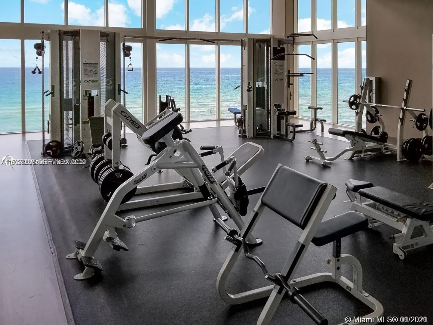 1830 S Ocean Drive #3208