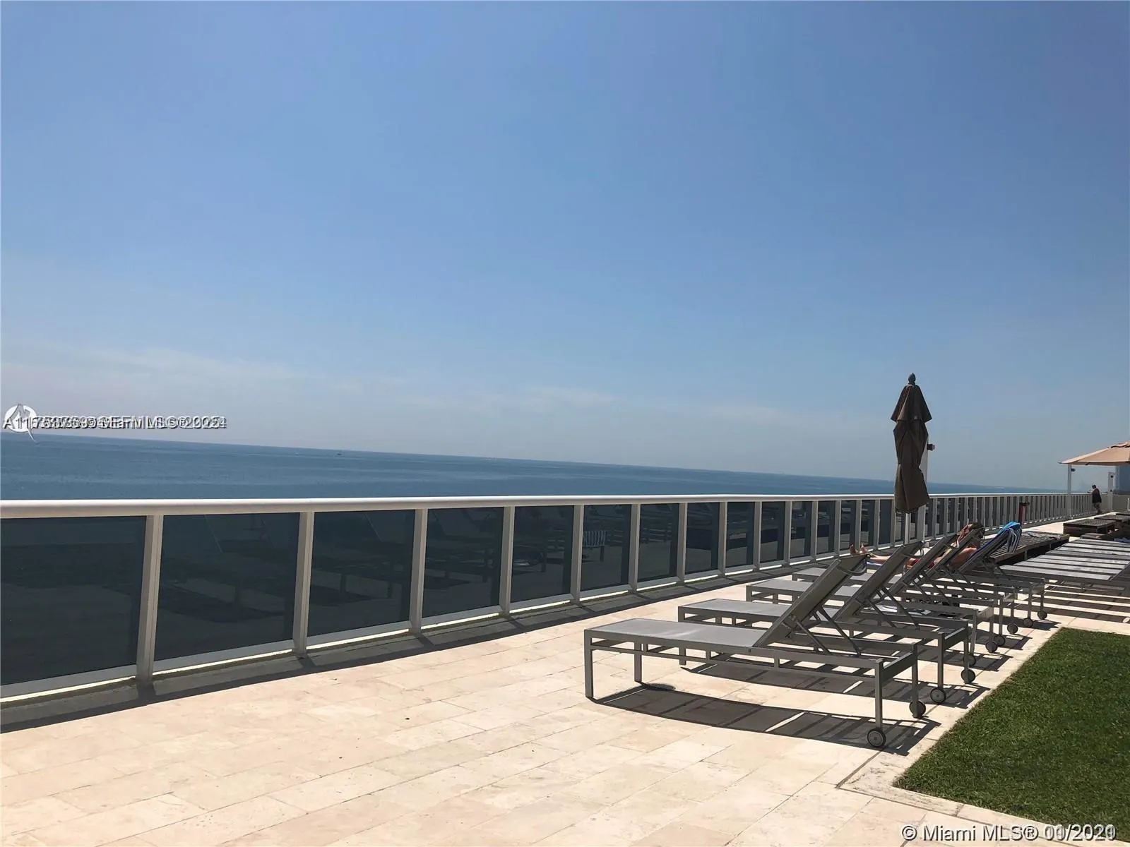 1830 S Ocean Drive #3208