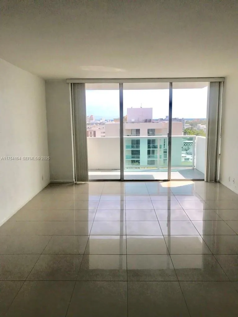 1000 West Avenue #908
