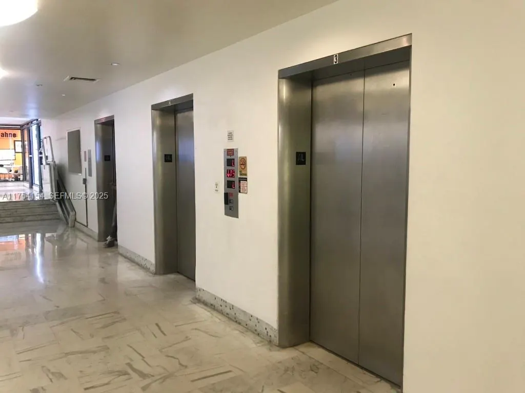 1000 West Avenue #908