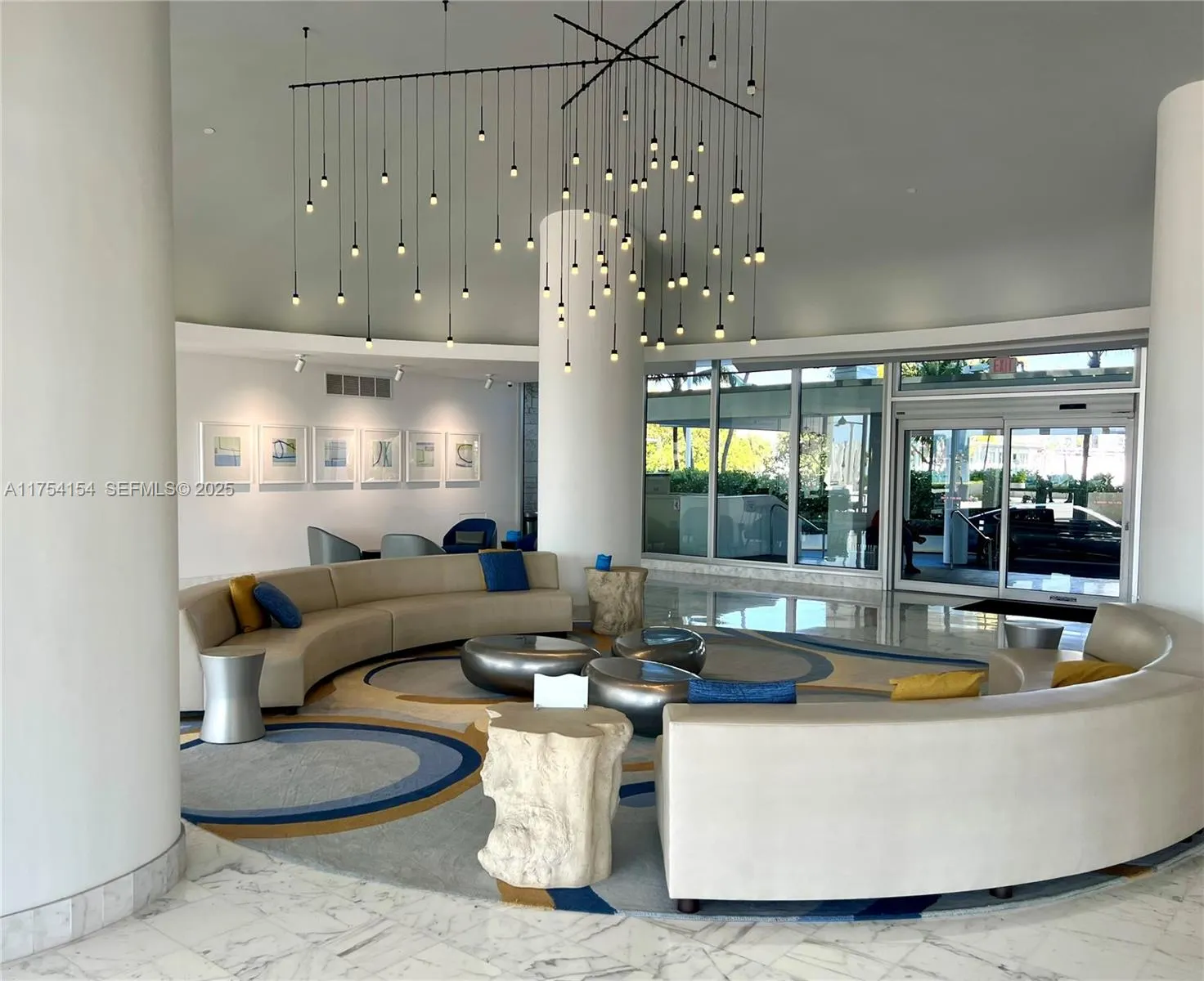 1000 West Avenue #908