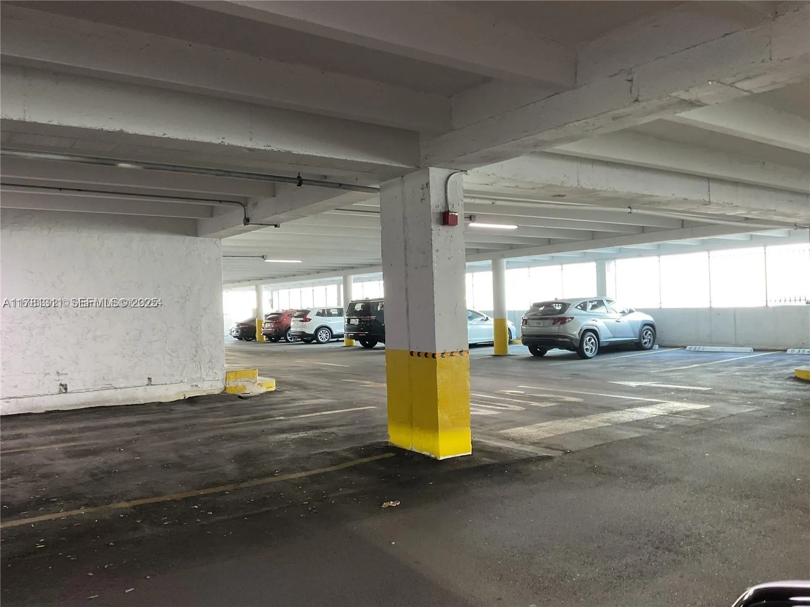 17011 N Bay Road #701