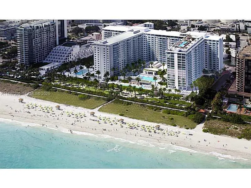 2301 Collins Avenue #1221