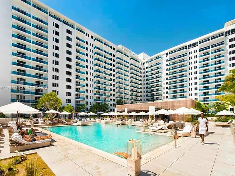 2301 Collins Avenue #1221