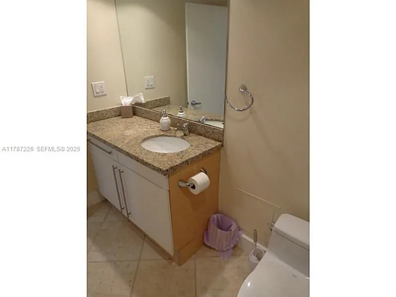 2301 Collins Avenue #1221