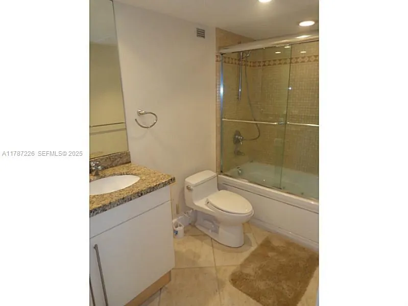 2301 Collins Avenue #1221