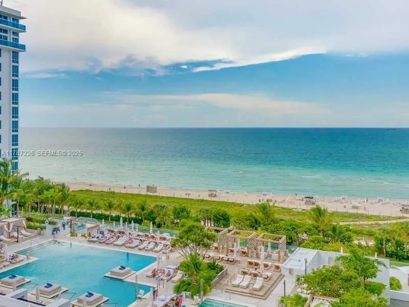 2301 Collins Avenue #1221