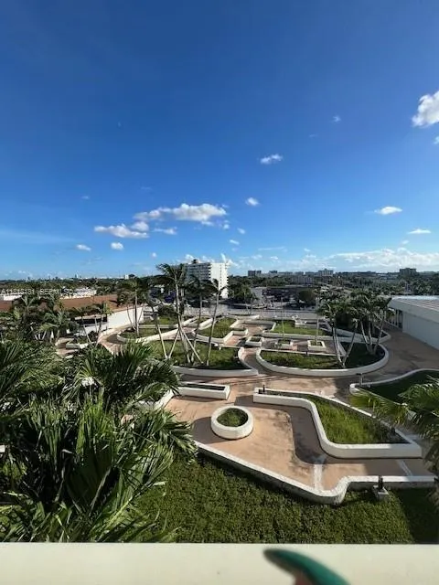13499 Biscayne Boulevard #602