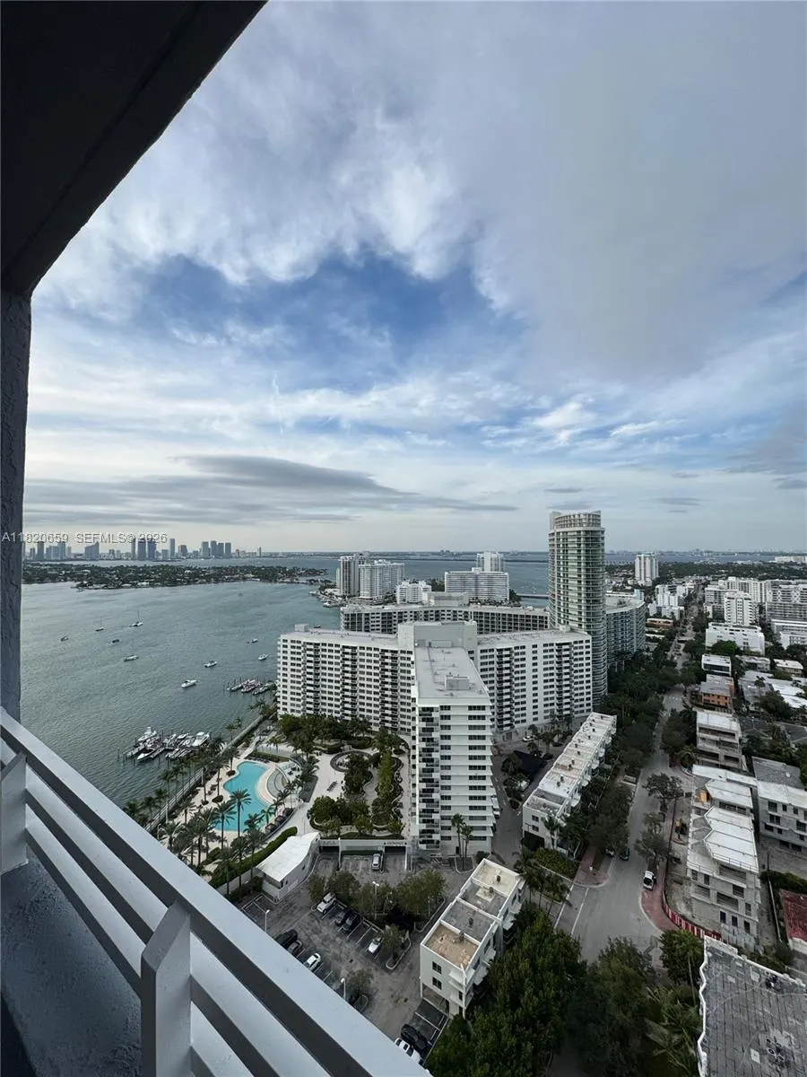 1330 West Avenue #3007