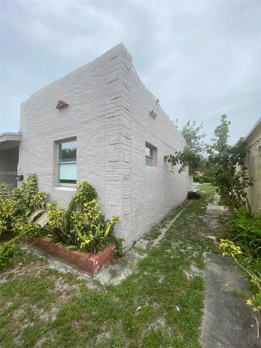 2014 Funston Street