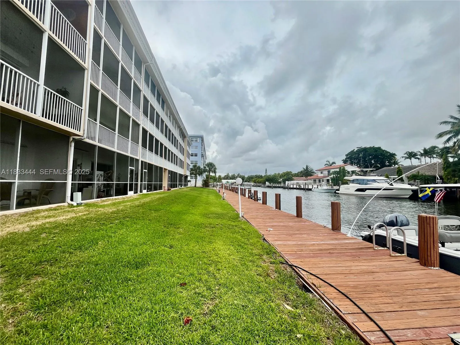 2841 NE 33rd Court #104