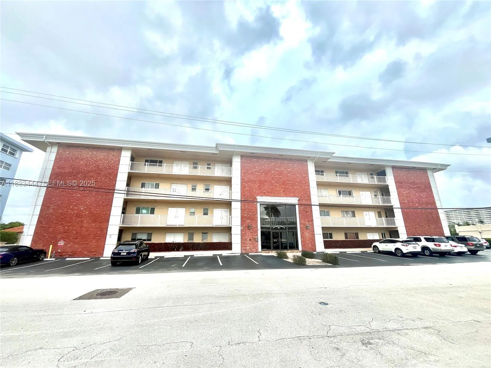 2841 NE 33rd Court #104