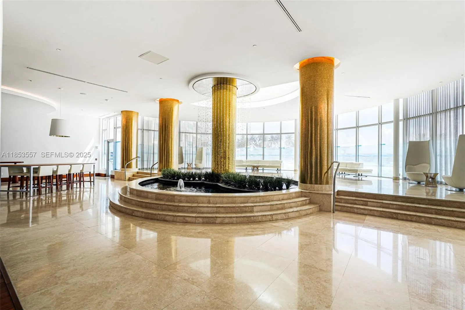 5151 Collins Avenue #1519
