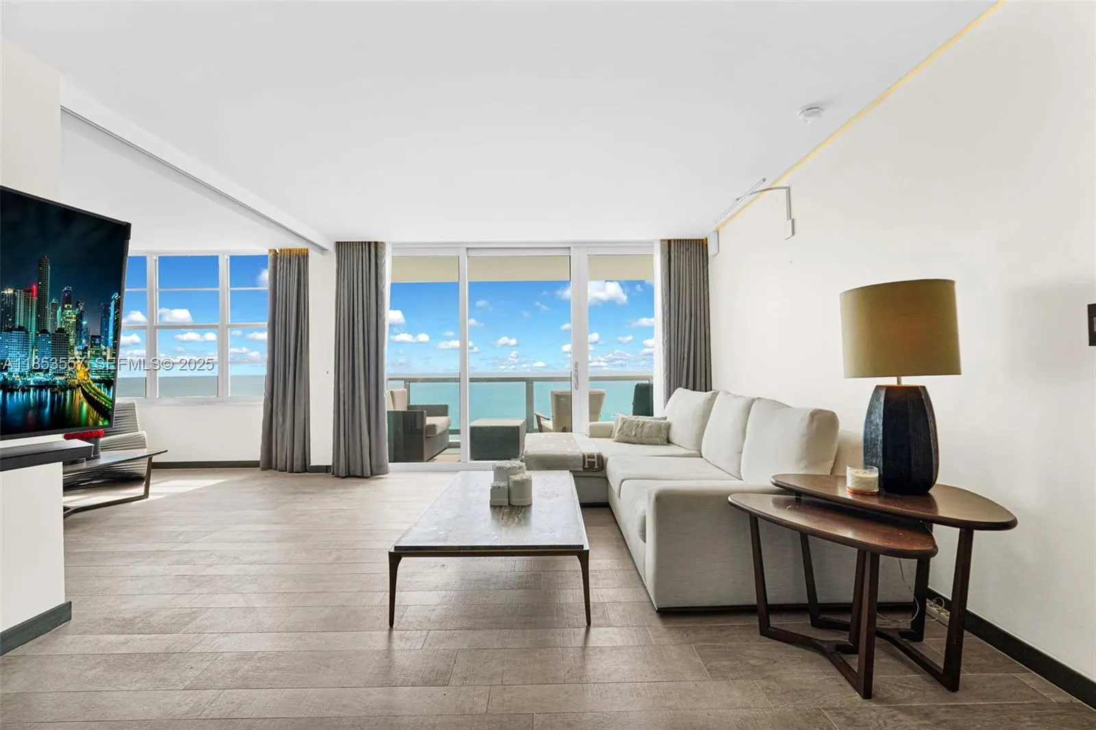 5151 Collins Avenue #1519