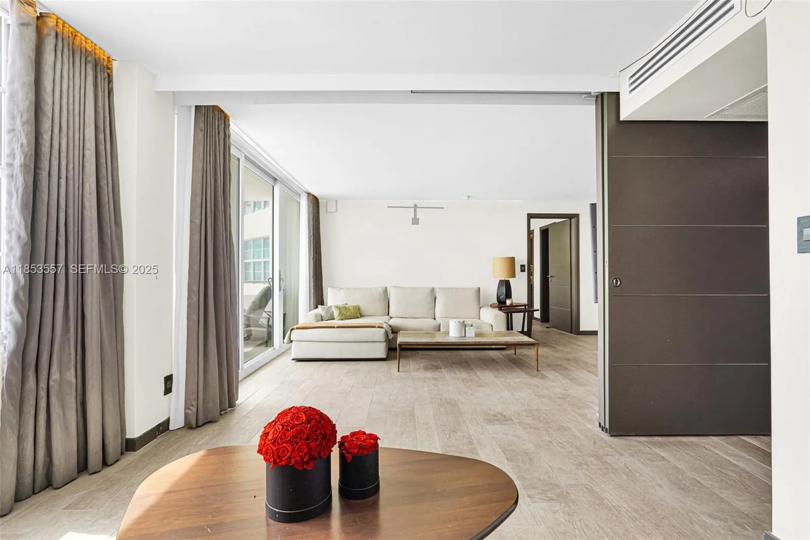 5151 Collins Avenue #1519