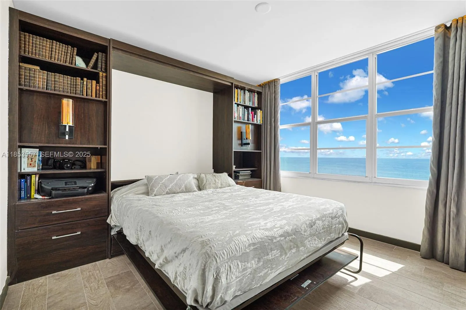 5151 Collins Avenue #1519