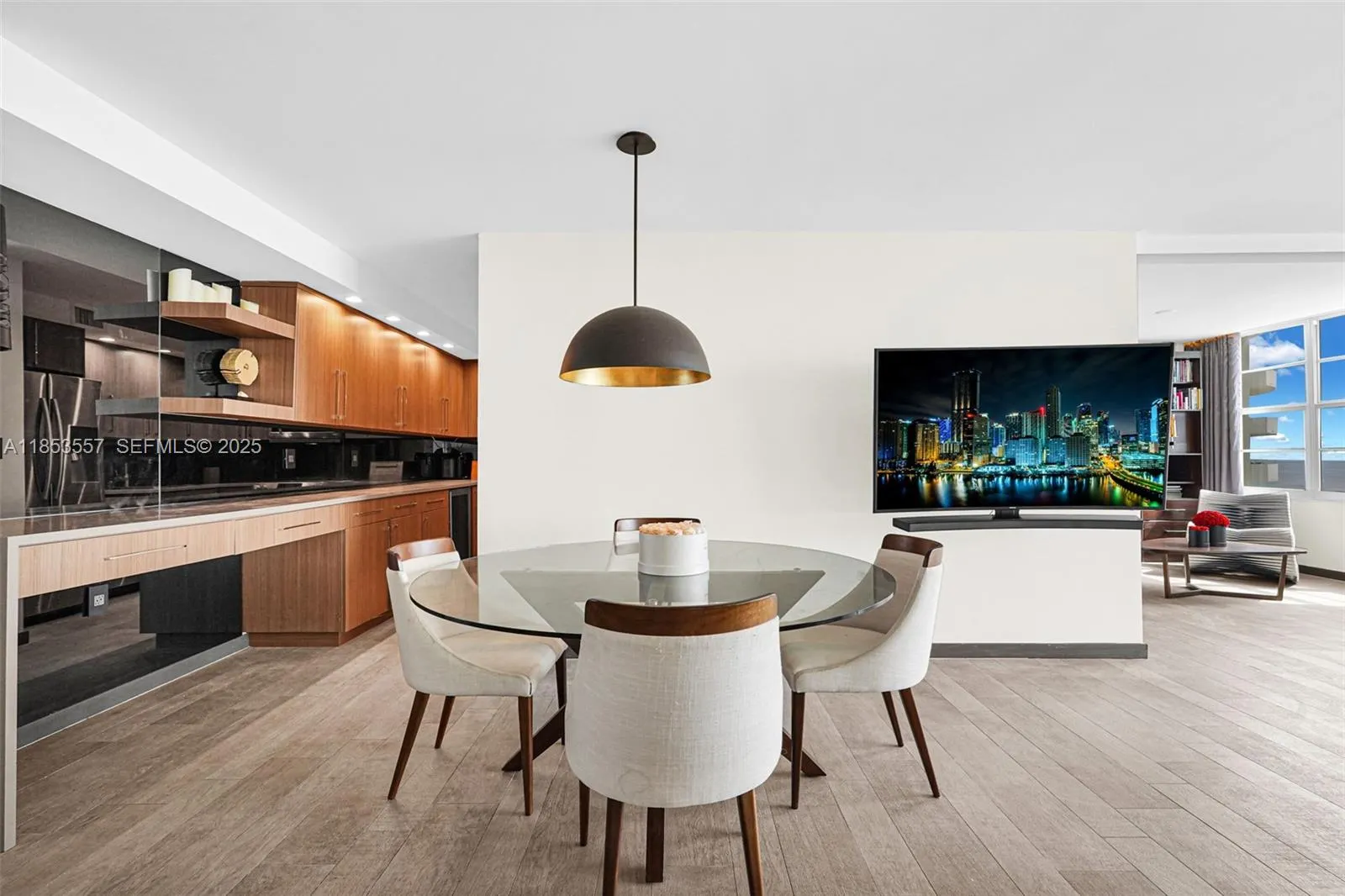 5151 Collins Avenue #1519