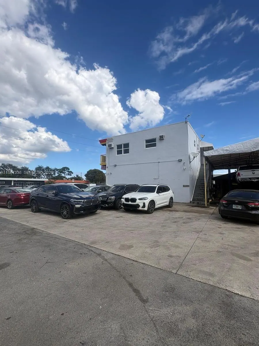 250 NE 44th Street