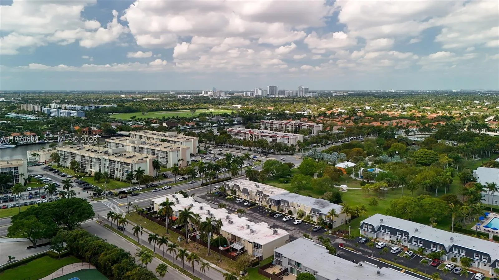1000 Parkview Drive #805