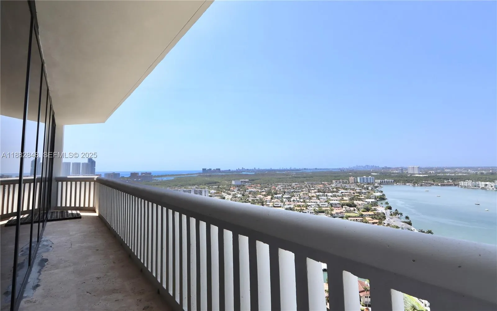 1000 Island Boulevard #PH2