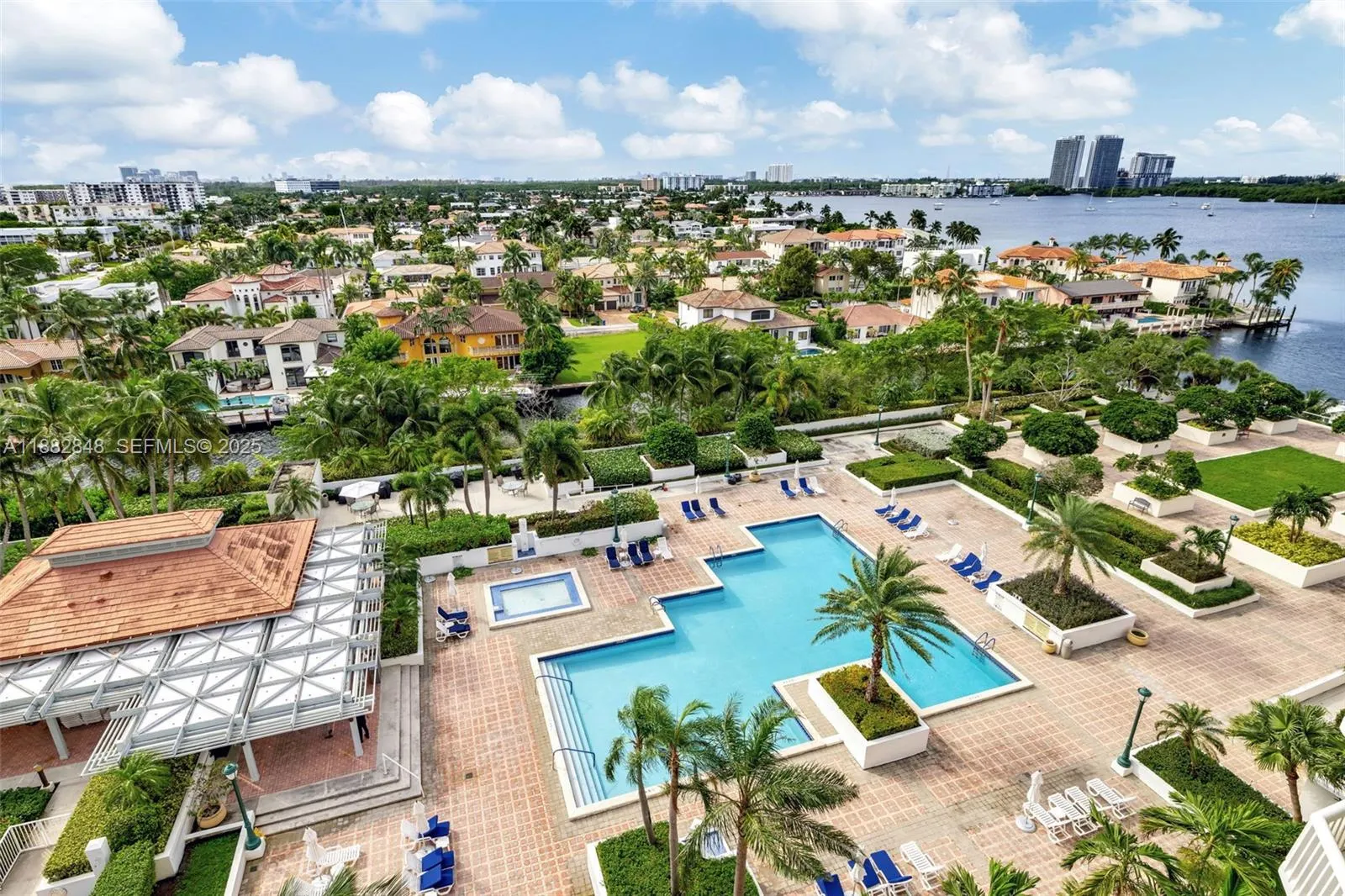 1000 Island Boulevard #PH2
