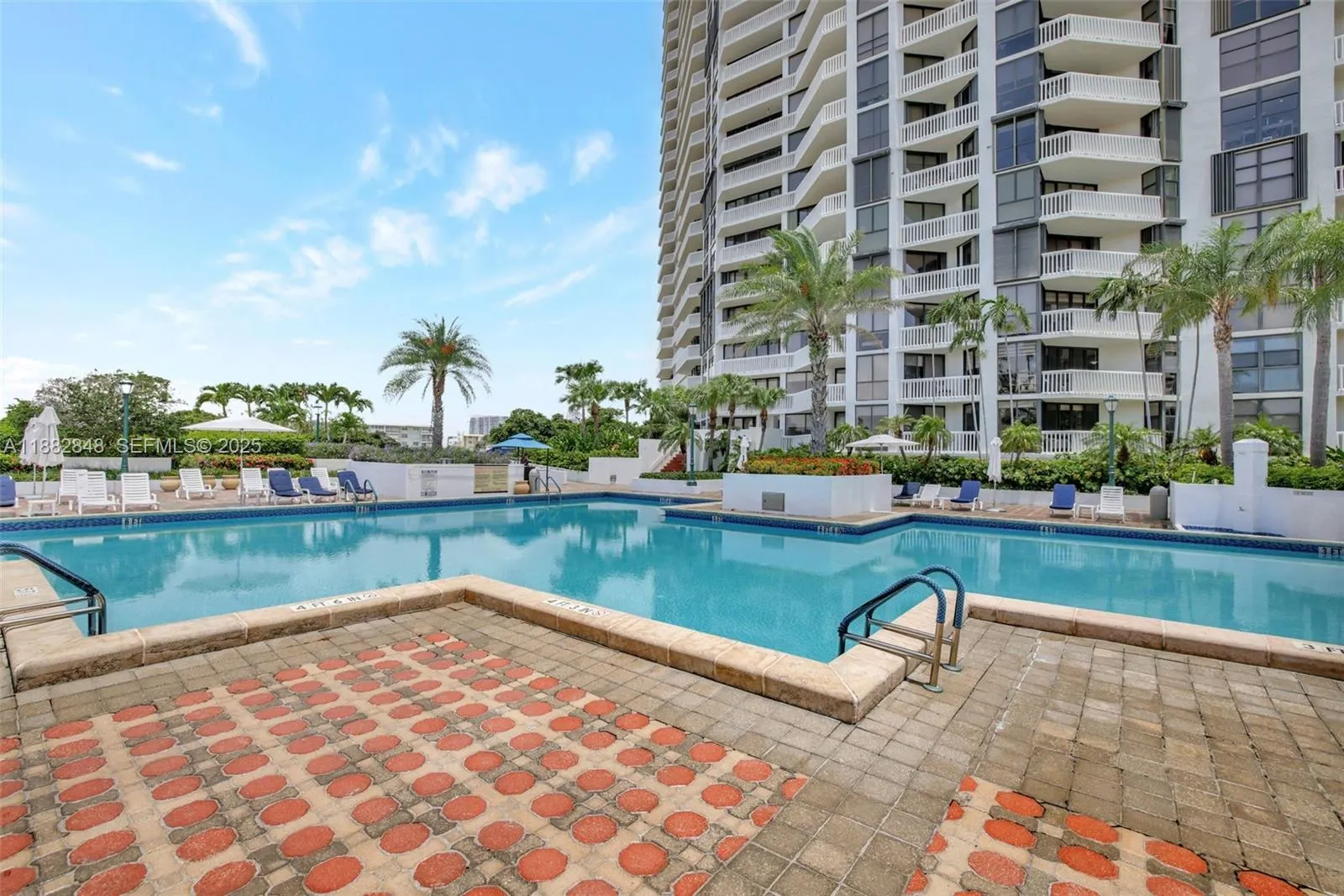 1000 Island Boulevard #PH2