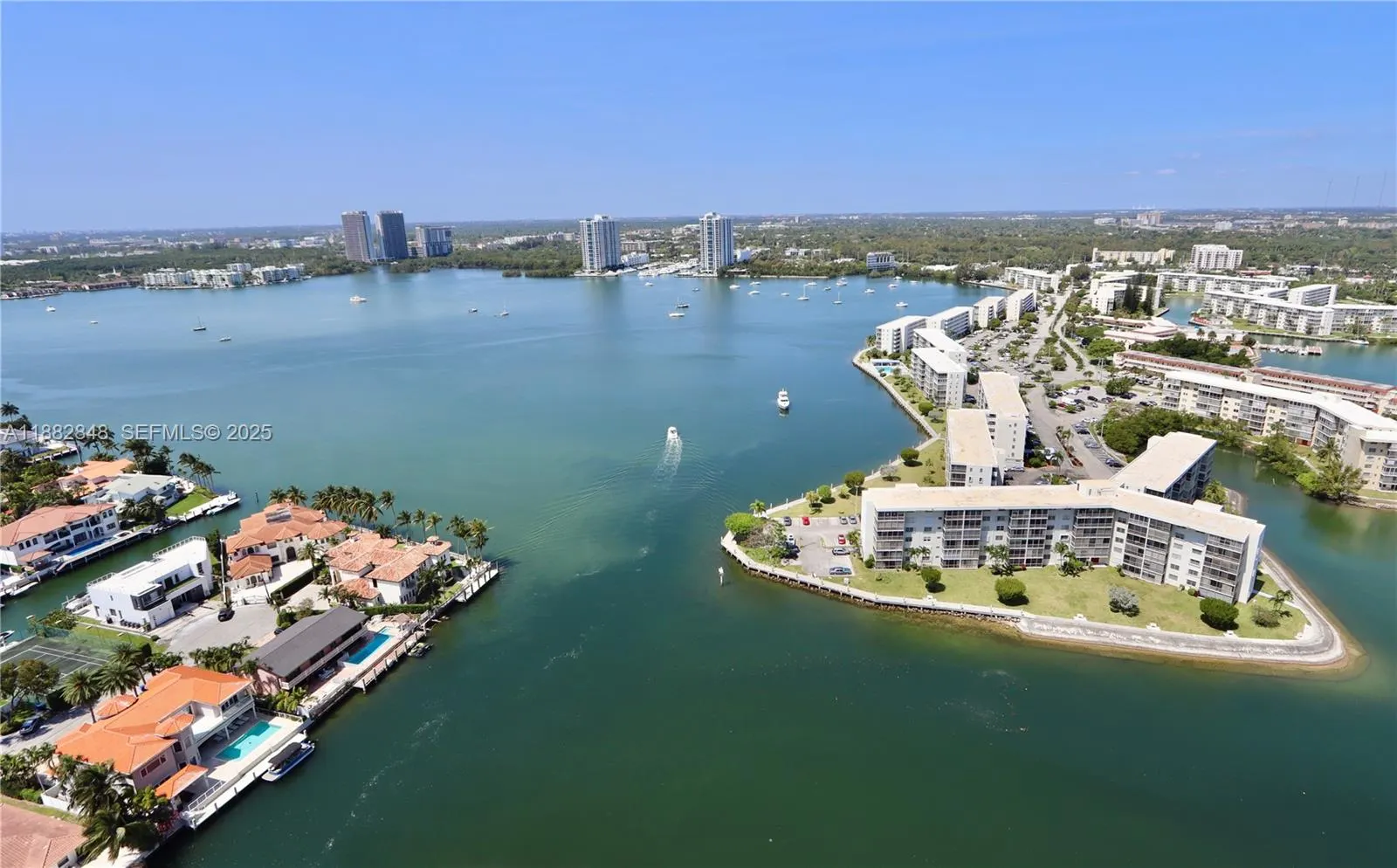 1000 Island Boulevard #PH2