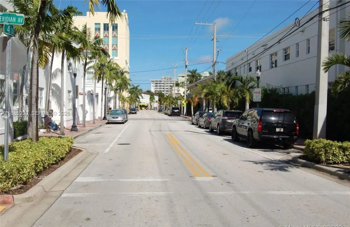 360 Meridian Avenue #4C