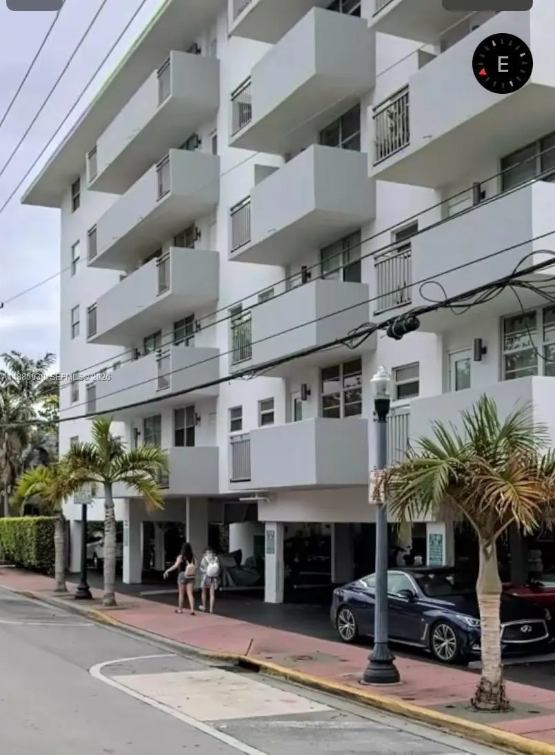 360 Meridian Avenue #4C