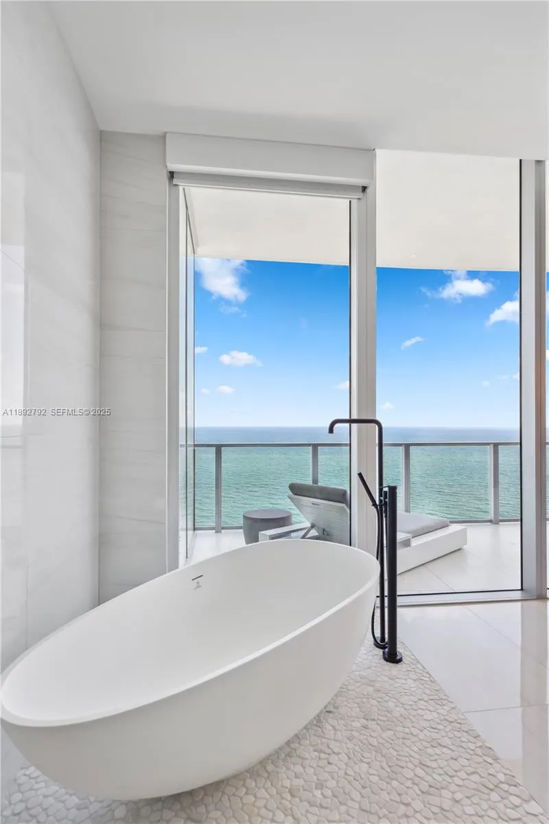 2200 N Ocean Boulevard #S2301