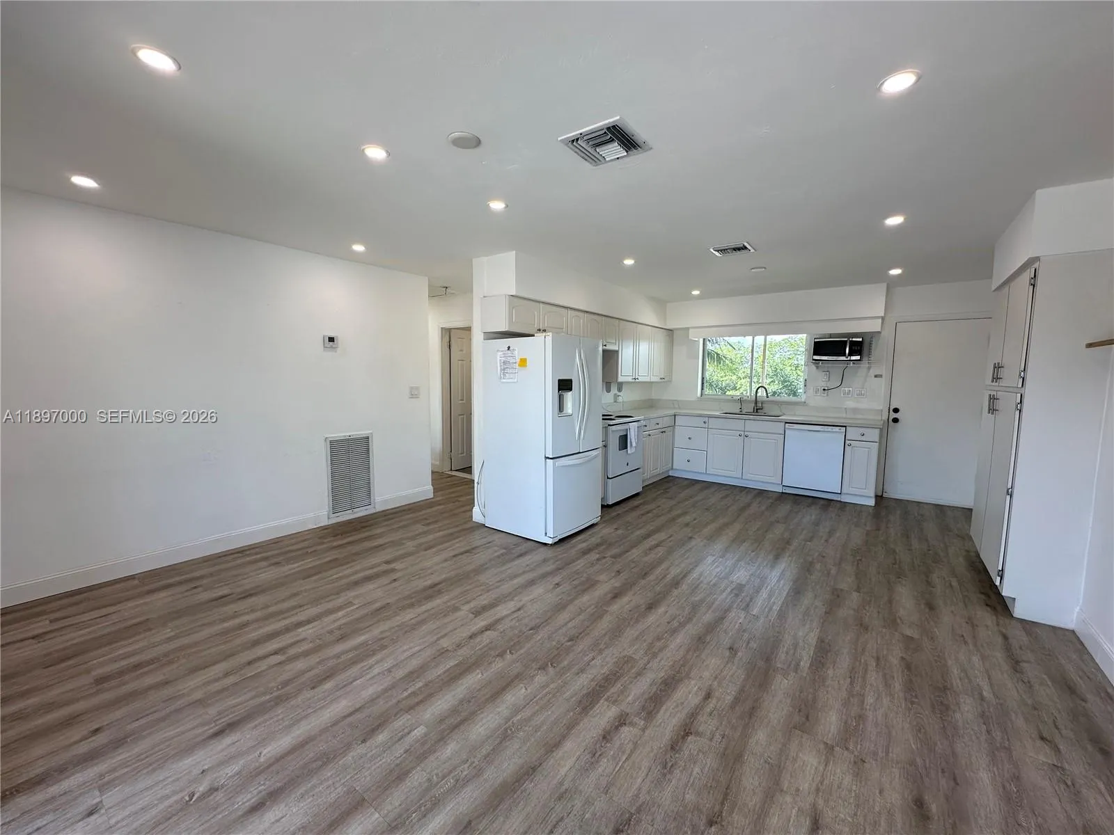 164 Venetian Drive