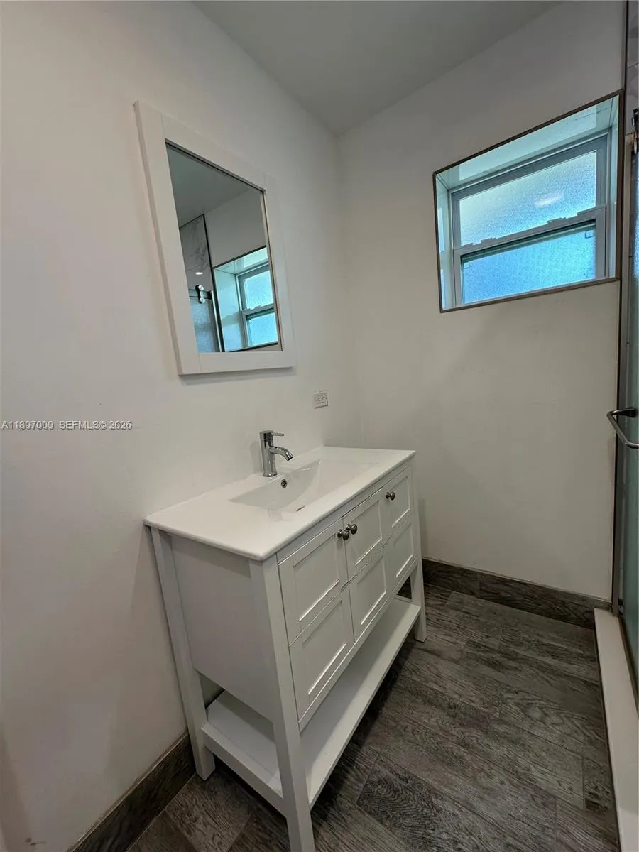 164 Venetian Drive