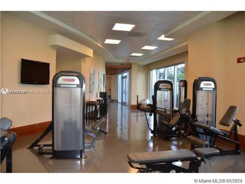 1050 Brickell Avenue #414
